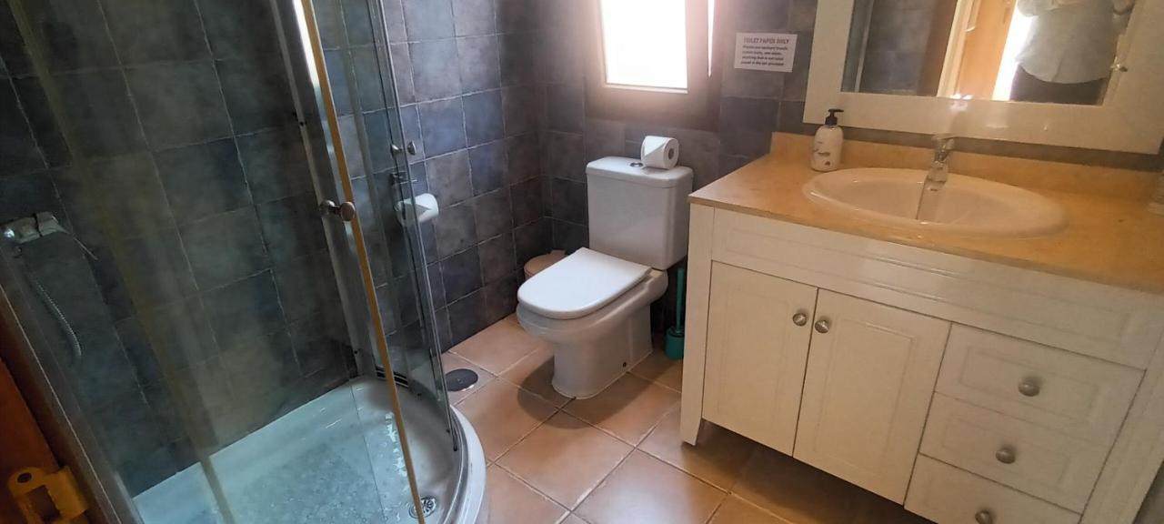Beautiful, Spacious Villa, Heated Pool, Sleeps Eight, With Quality Furnishings Caleta De Fuste Exterior foto